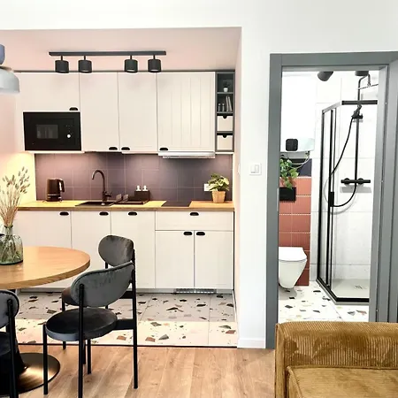 Debina Spot * Debina (Ustka)