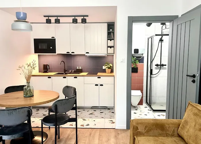 Debina Spot * Debina (Ustka)